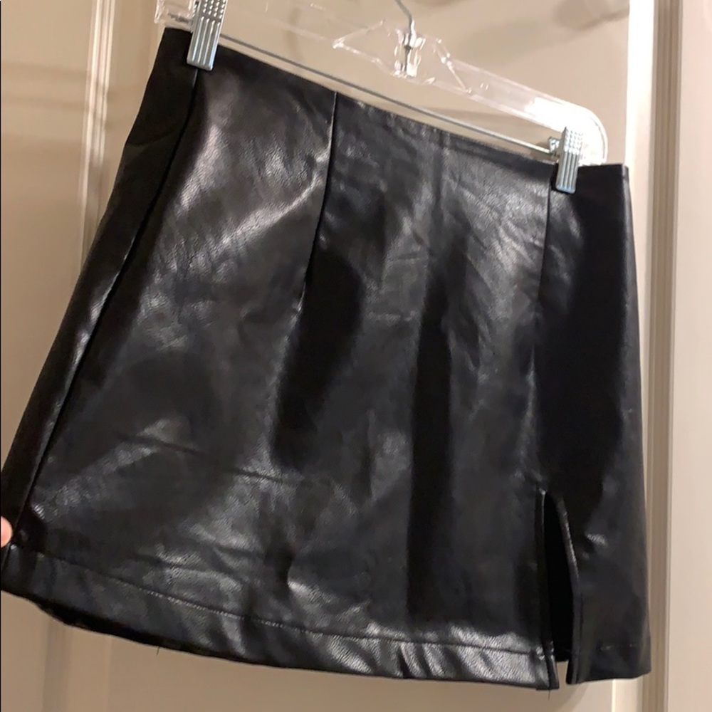 Black leather skirt never worn!